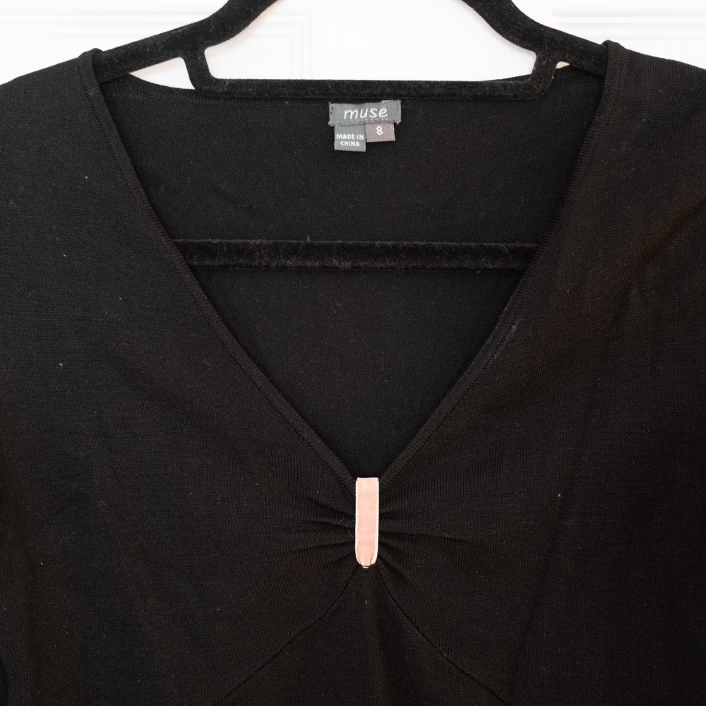 Muse Black Long Sleeve V-Neck Top Vintage 90s